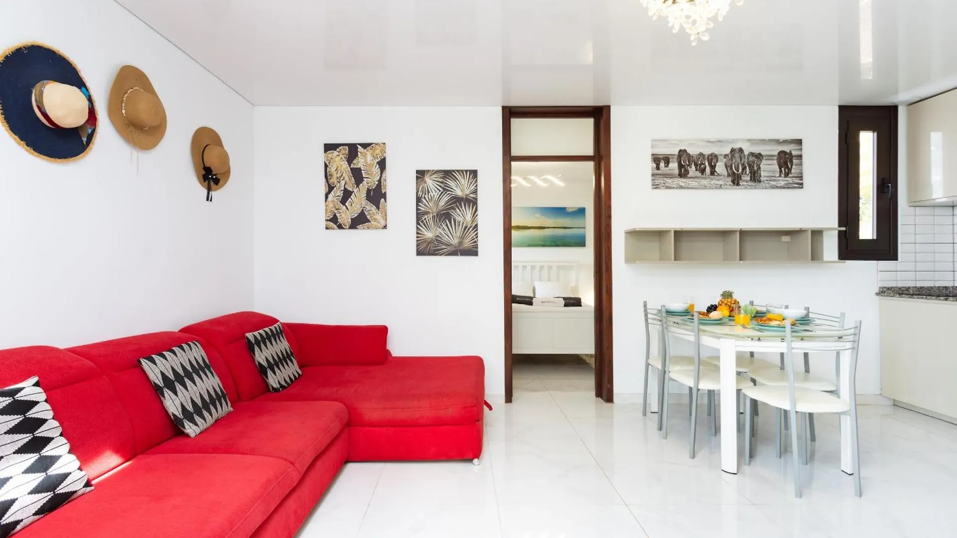 Nice Apartment In The Heart Of Las Americas 플라야데라스아메리카스 0*,  스페인